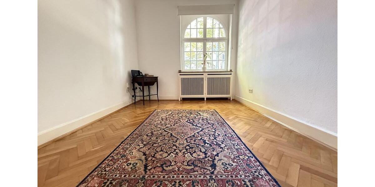 Einzigartiges Mietangebot: Historische Villa mit großem Garten | ca. 310 m² Wohnfläche 12 zimmer