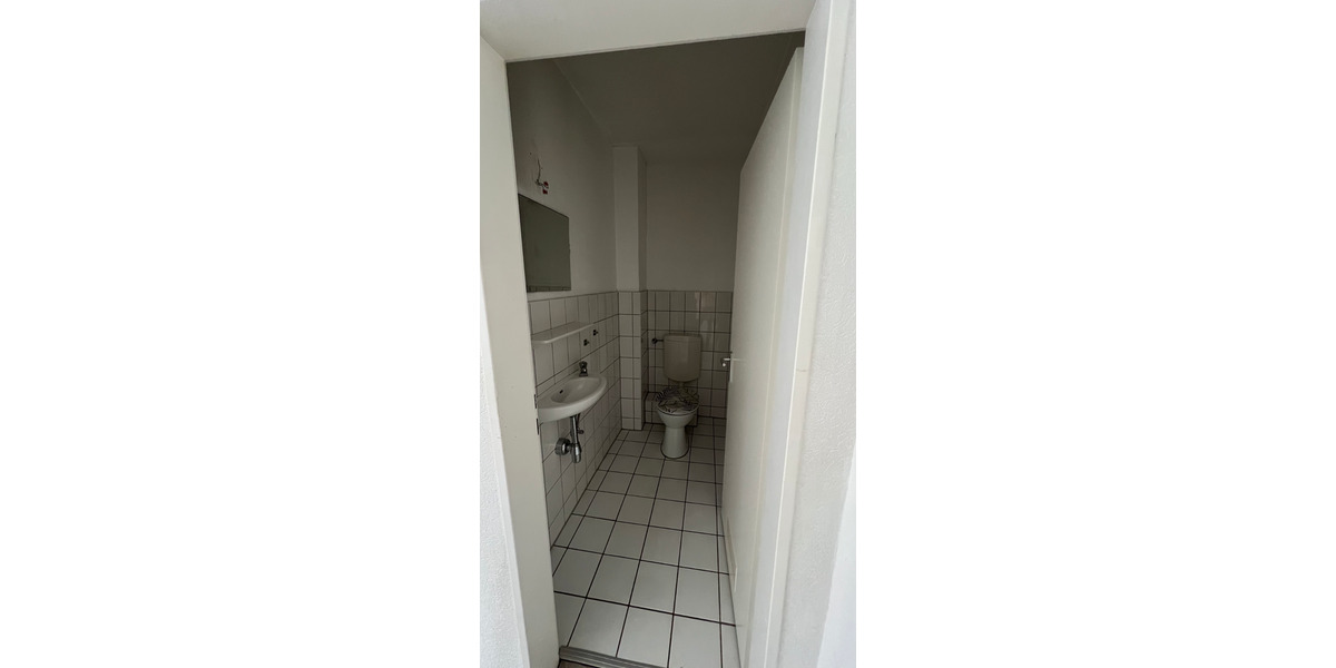 Etagenwohnung Voerde (Niederrhein) - 3.5 Zimmer, 74 m&sup2;, 592&euro; | Angebot:25871606