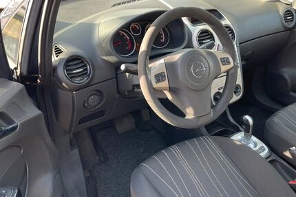 Opel Corsa 141.507 km 2.900 &euro; Düsseldorf 40233