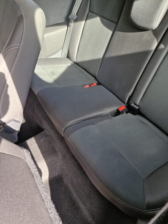 Renault Clio 109.900 km 2.500 € Düsseldorf 40213