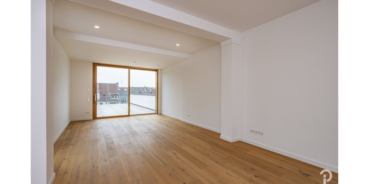 Repräsentative, hochwertige 3 Zimmer-Wohnung mit großer Dachterrasse im Herzen Düsseldorfs. - Etagenwohnung Düsseldorf | Angebot:27008401