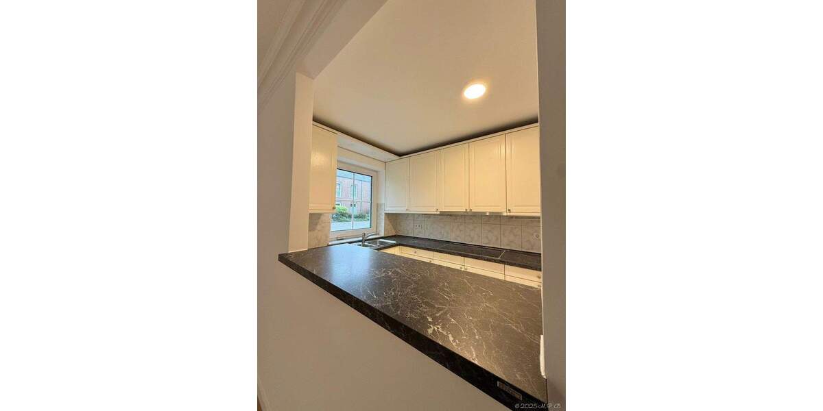 Doppelhaushälfte Düsseldorf Kaiserswerth - 8 Zimmer, 213 m&sup2;, 1.680.000&euro; | Angebot:25271300