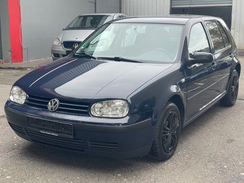VW Golf 228.702 km 599 € Krefeld 47799