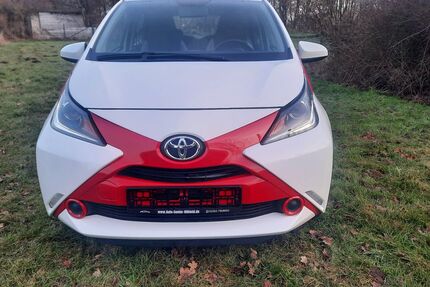 Toyota Aygo (X) 122.628 km 8.350 &euro; Dorsten 46282