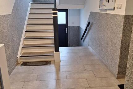 Provisionsfrei* Mit Gartenteil + Stellplatz! Gemütl. DG-Wo, sofort bezugsfrei! 2.5 zimmer