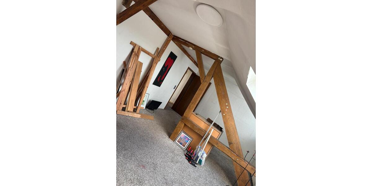 Dachgeschoßwohnung Krefeld Gartenstadt - 6 Zimmer, 109 m&sup2;, 330.000&euro; | Angebot:27413714