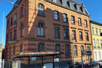 Renoviertes, ruhiges Büro mit ALL-IN in alten Gemäuern in Krefeld-Innenstadt - All-in-Miete