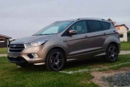 Ford Kuga 96.000 km 15.600 &euro; Herne 44627