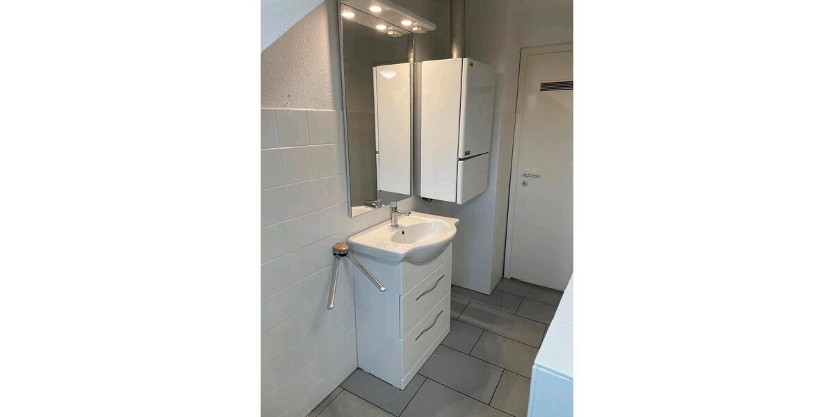 Dachgeschoßwohnung Gelsenkirchen Gelsenkirchen-Mitte - 1 Zimmer, 44 m&sup2;, 49.999&euro; | Angebot:25170663