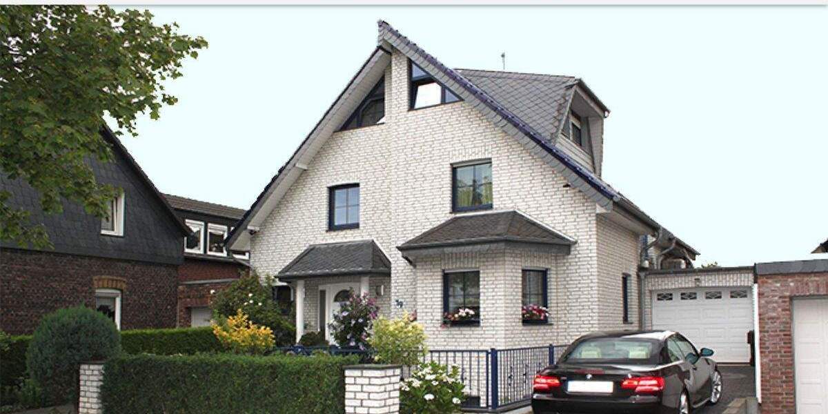 Freistehendes, modernes EinZweifamilienhaus in Krefeld-Fischeln! 8 zimmer