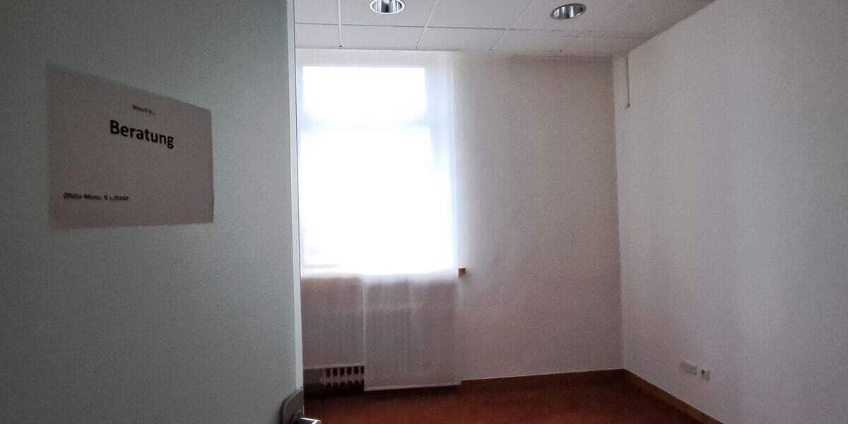 Gewerbeobjekt Duisburg Untermeiderich - 6 Zimmer, 3.200&euro; | Angebot:24036167