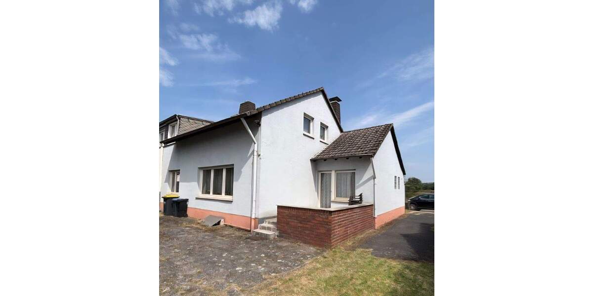 Doppelhaushälfte mit Potenzial in begehrter Lage von Neukirchen – Vluyn zimmer