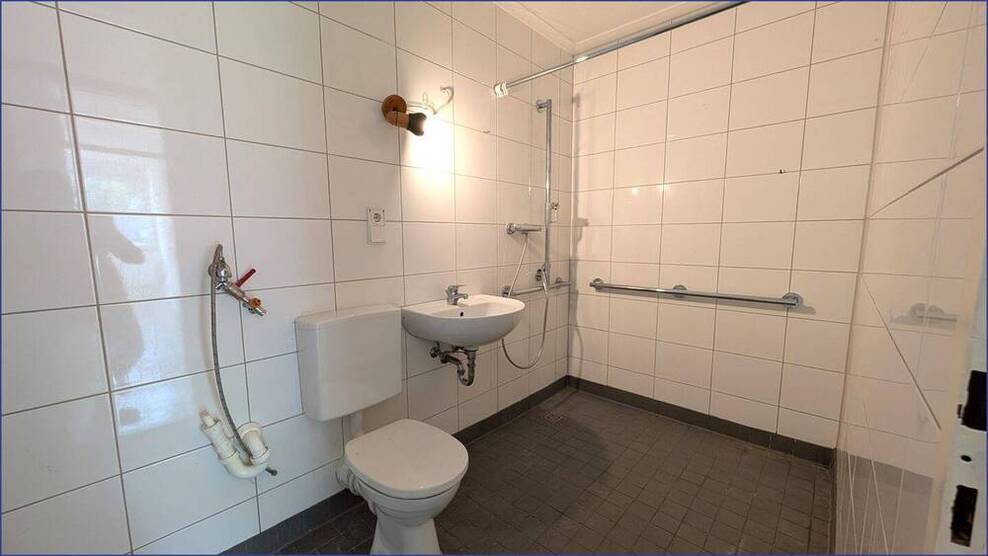 Schöne VierraumWohnung mit Balkon und Pkw-Stellplatz in beliebter Lage