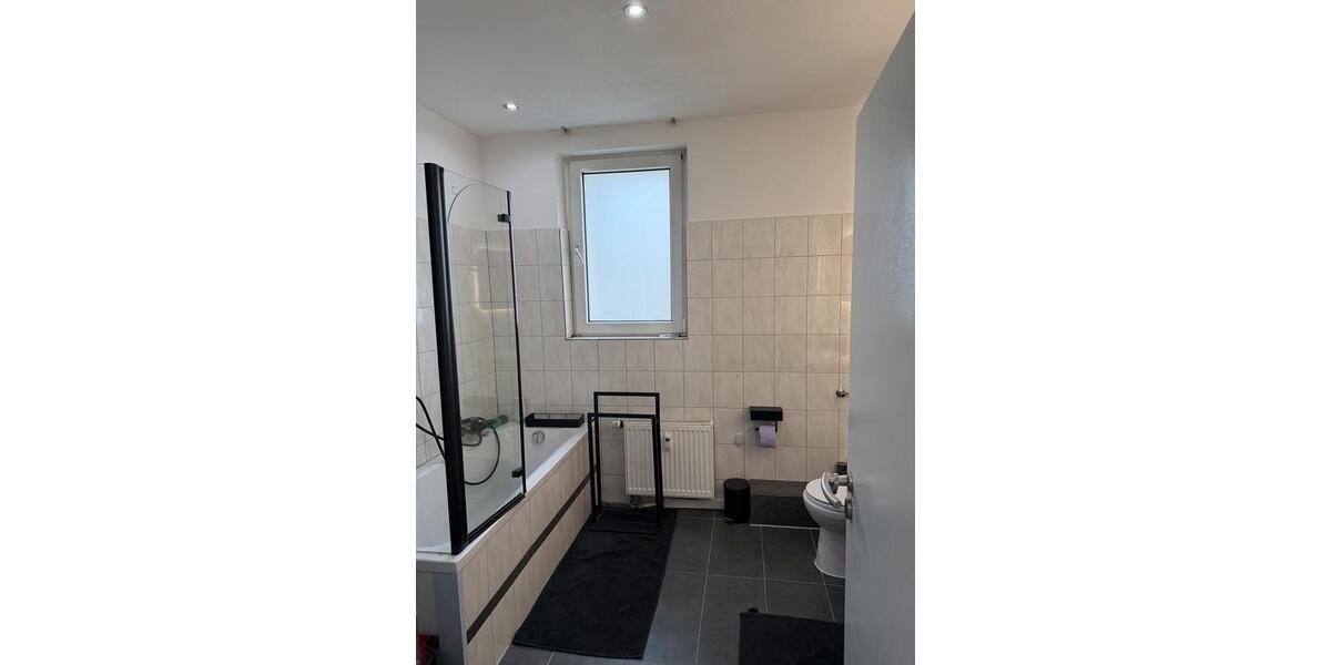 Dachgeschoßwohnung Oberhausen Rothebusch - 2.5 Zimmer, 60 m&sup2;, 600&euro; | Angebot:24850380