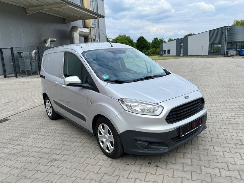 Ford Transit Courier 166.000 km 6.100 € Gladbeck 45966