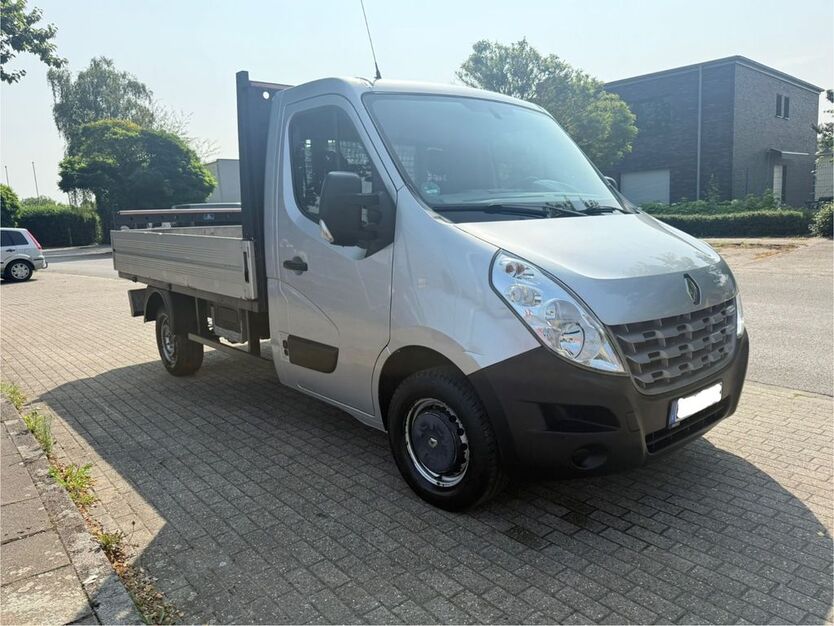 Renault Master 180.000 km 8.000 € Essen 45127