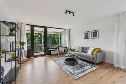 Sofort bezugsfrei! 2-Zimmerwohnung mit Balkon, frisch renoviert!