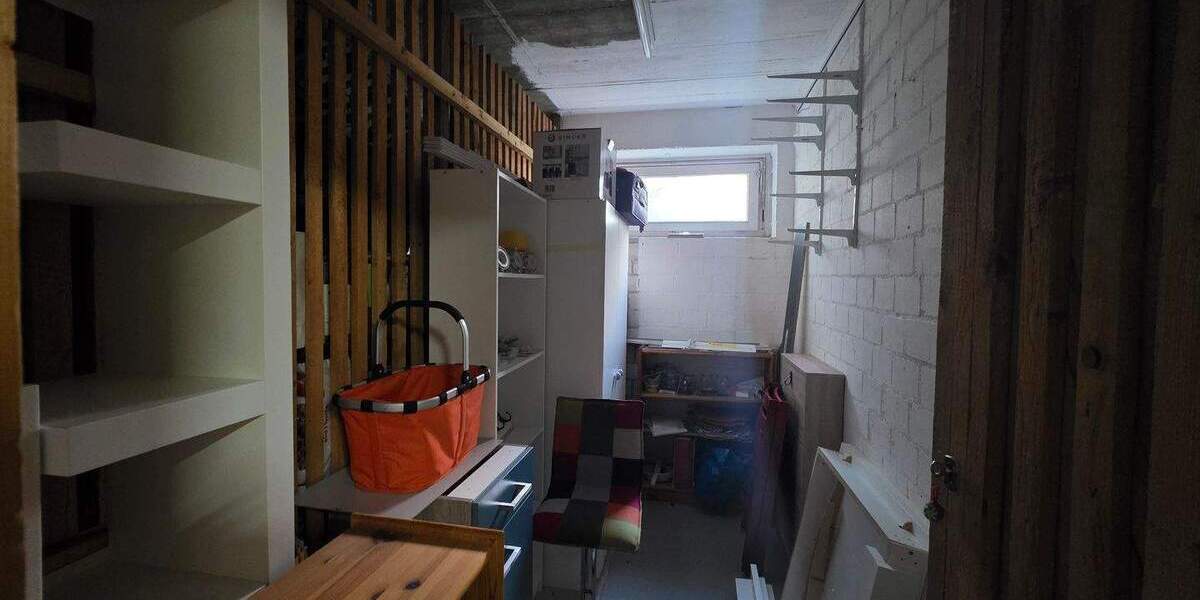 Etagenwohnung Velbert Neviges - 2 Zimmer, 75 m&sup2;, 175.000&euro; | Angebot:25357054