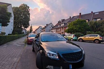 Opel Insignia 209.000 km 5.360 &euro; Düsseldorf 40468