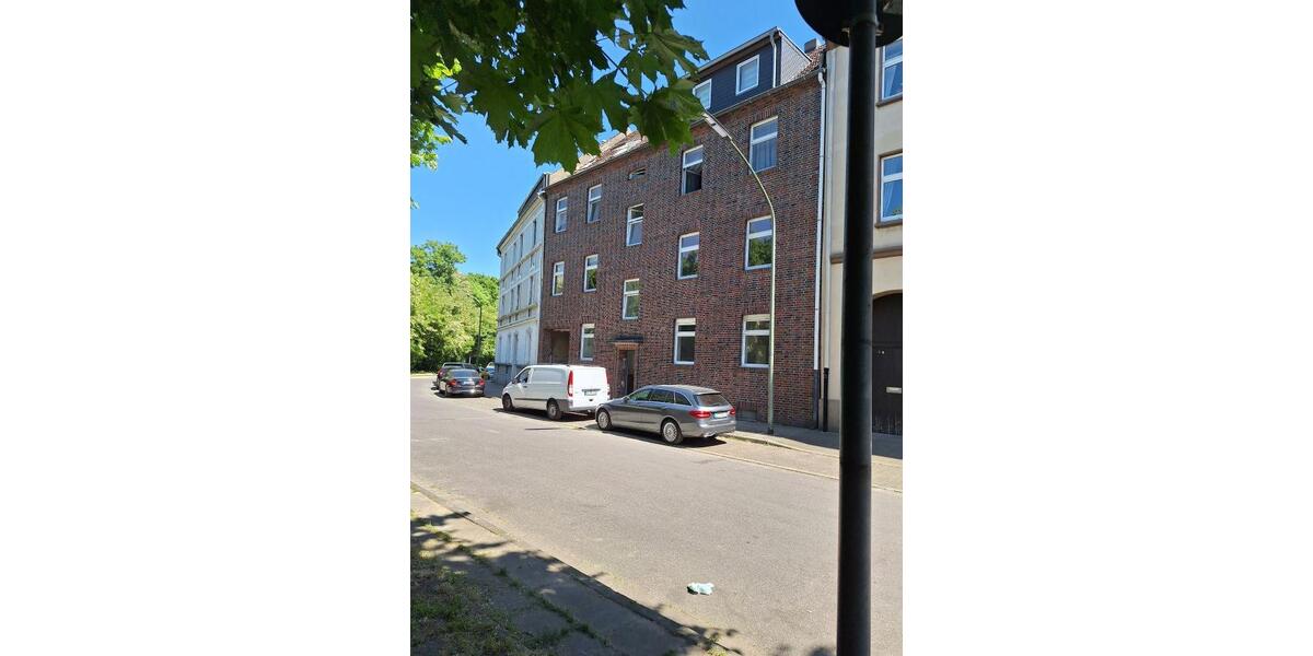 Provisionsfrei* Große 4-Zi-Wo, Gelsk Heßler, bezugsfrei, Erdgeschoß, Garage mgl. 4 zimmer