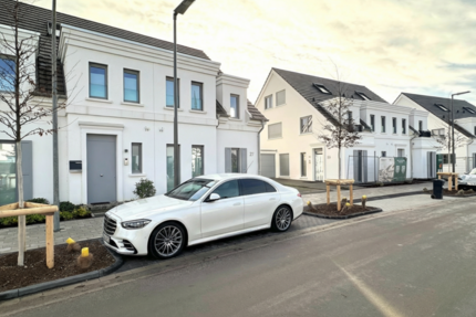 Haus Duisburg Huckingen - 5 Zimmer, 172 m&sup2;, 3.400&euro; | Angebot:25571687