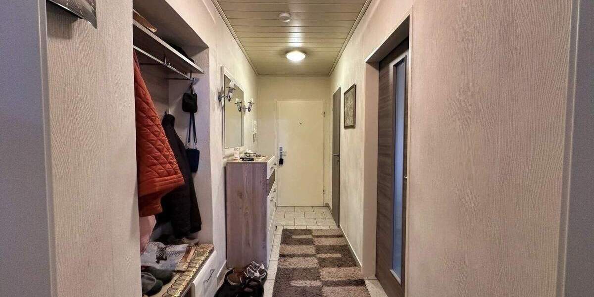 renovierte 3 Zimmer Wohnung, vollmöbliert 3 zimmer