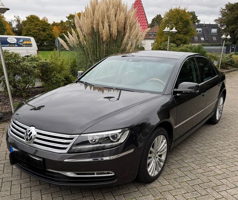 VW Phaeton 152.000 km 12.500 € Ratingen 40885
