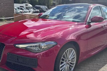 Alfa Romeo Giulia 96.711 km 21.800 € Düsseldorf 40597