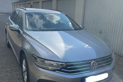 VW Passat 142.000 km 17.499 € Krefeld 47809