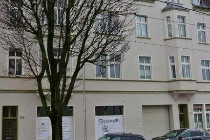 Im massiven beliebten Altbau werden Drei-Wohnungen zur Vermietung angeboten 3 zimmer