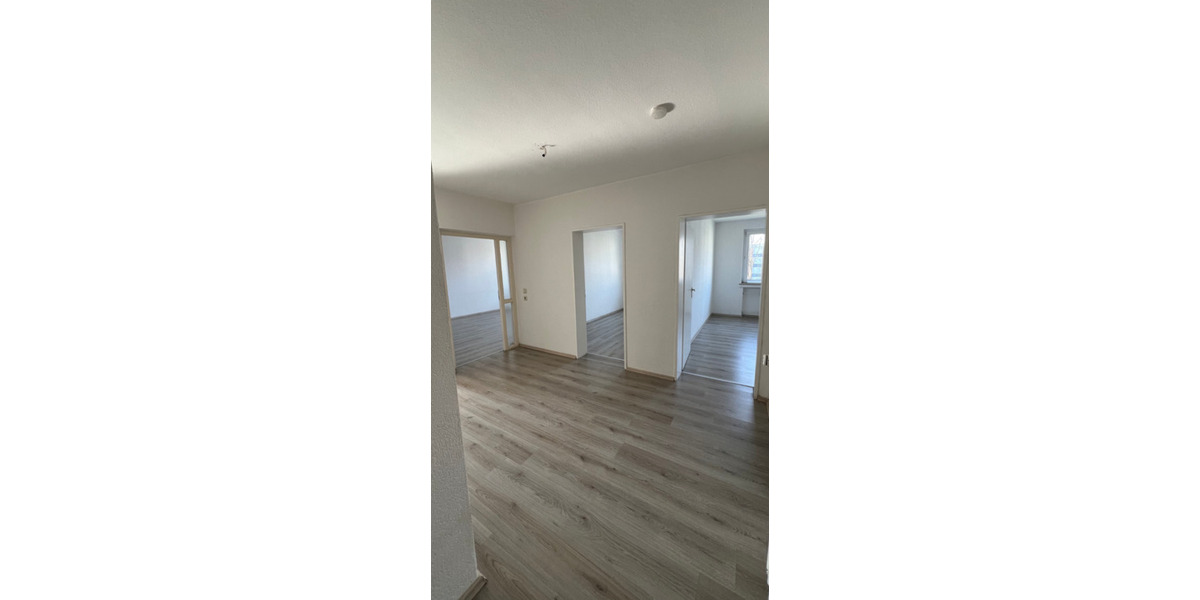 Etagenwohnung Voerde (Niederrhein) - 3.5 Zimmer, 74 m&sup2;, 592&euro; | Angebot:25871606