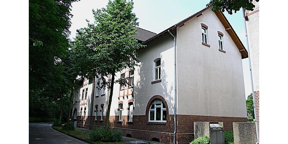 Dachgeschoßwohnung Duisburg Hamborn - 3.5 Zimmer, 70 m&sup2;, 321&euro; | Angebot:26595023