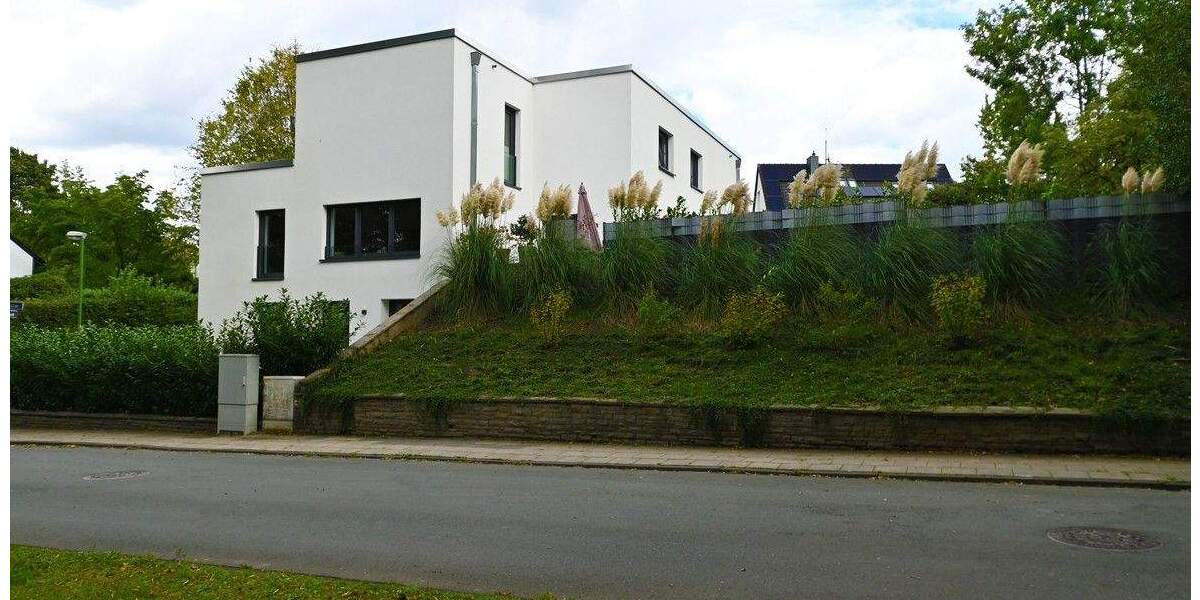 Einfamilienhaus Essen Bredeney - 1 Zimmer, 330 m&sup2;, 5.500&euro; | Angebot:25275680