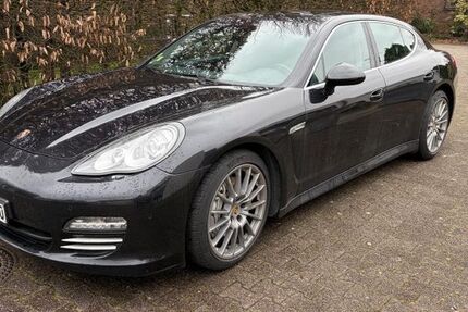 Porsche Panamera 170.000 km 22.990 &euro; Oberhausen 46047