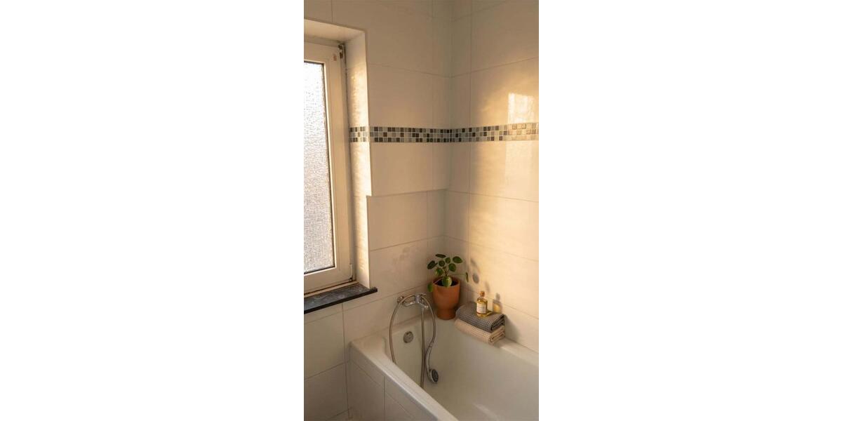 Etagenwohnung Gelsenkirchen Ückendorf - 4 Zimmer, 75 m&sup2;, 562&euro; | Angebot:26199777