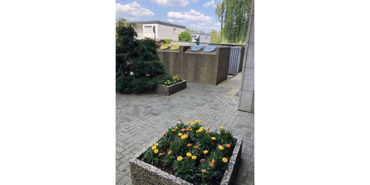 Eigentumswohnung mit grünem Ausblick und Tiefgaragenstellplatz 3 zimmer