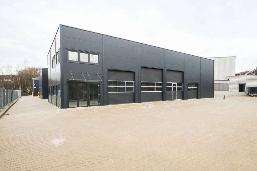 Halle in Mettmann 415.000 € 420 m²