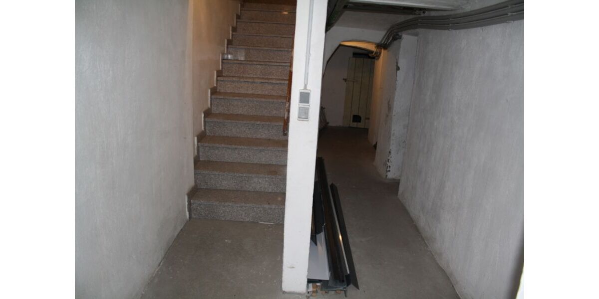 Provisionsfrei* Modernisierte Kapitalanlage in Duisburg-Hochfeld - Mehrfamilienhaus mit 277 m² Wohnfläche, vollvermietet, provisionsfrei vom Dachdecker - Mehrfamilienhaus, Wohnhaus Duisburg Hochfeld | Angebot:25561634