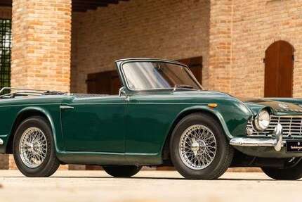Triumph TR4 79.675 km 29.990 &euro; Düsseldorf Niederkassel 40547