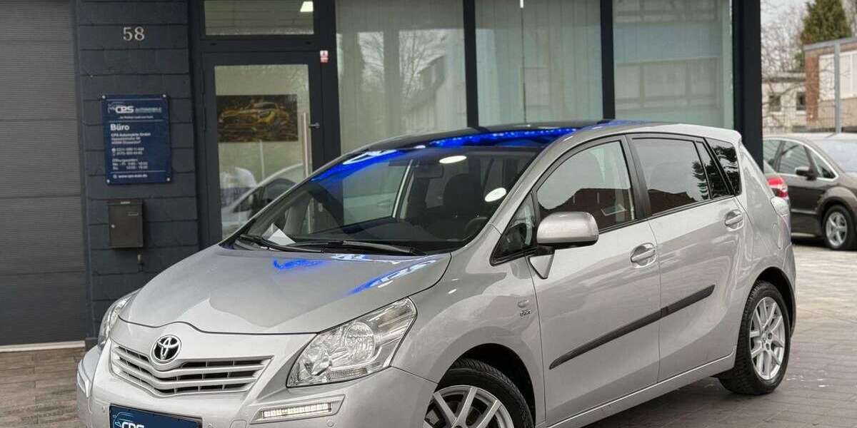 Toyota Verso 86.245 km 10.500 &euro; Düsseldorf 40599