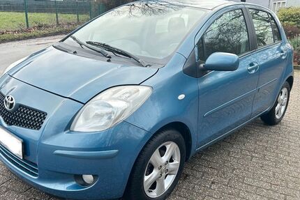 Toyota Yaris 98.400 km 4.300 &euro; Oberhausen 46047