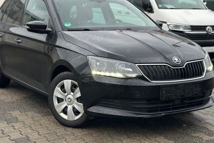 Skoda Fabia 144.564 km 8.490 &euro; Düsseldorf 40235